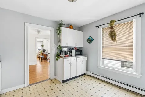 17 Boynton Street Portland ME 04102