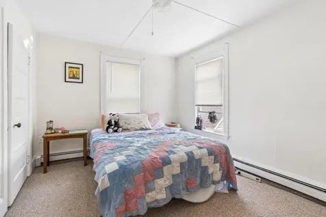 17 Boynton Street Portland ME 04102