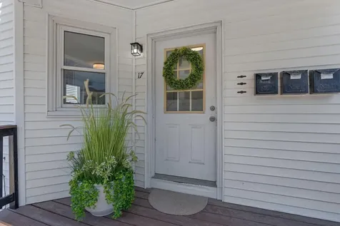 17 Boynton Street Portland ME 04102