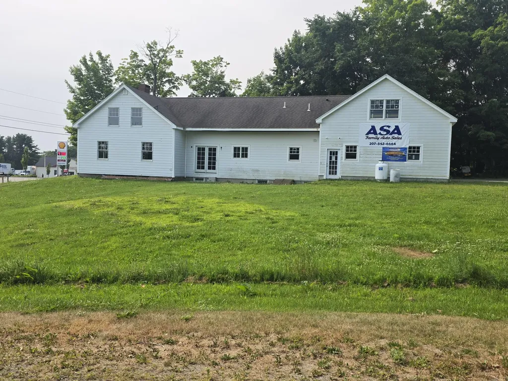 1642 Atlantic Highway Warren ME 04864