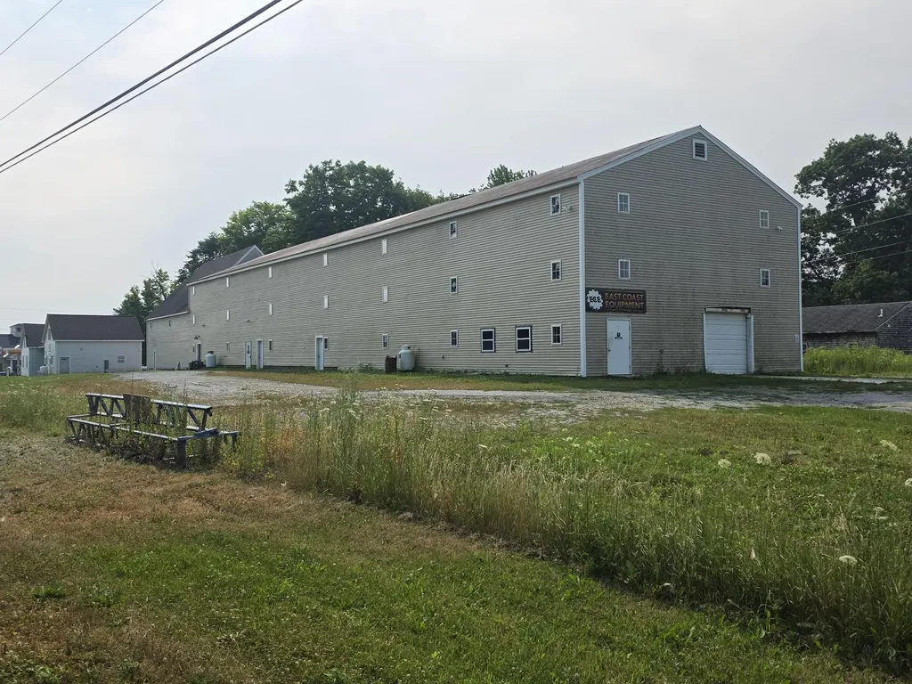 1642 Atlantic Highway Warren ME 04864