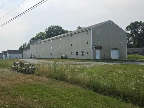 1642 Atlantic Highway Warren ME 04864