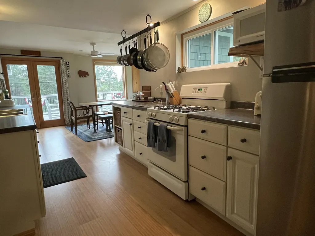 2 Lynn Way Rangeley ME 04970