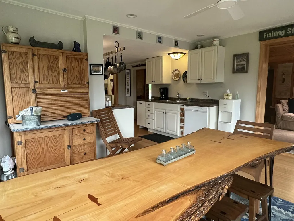 2 Lynn Way Rangeley ME 04970