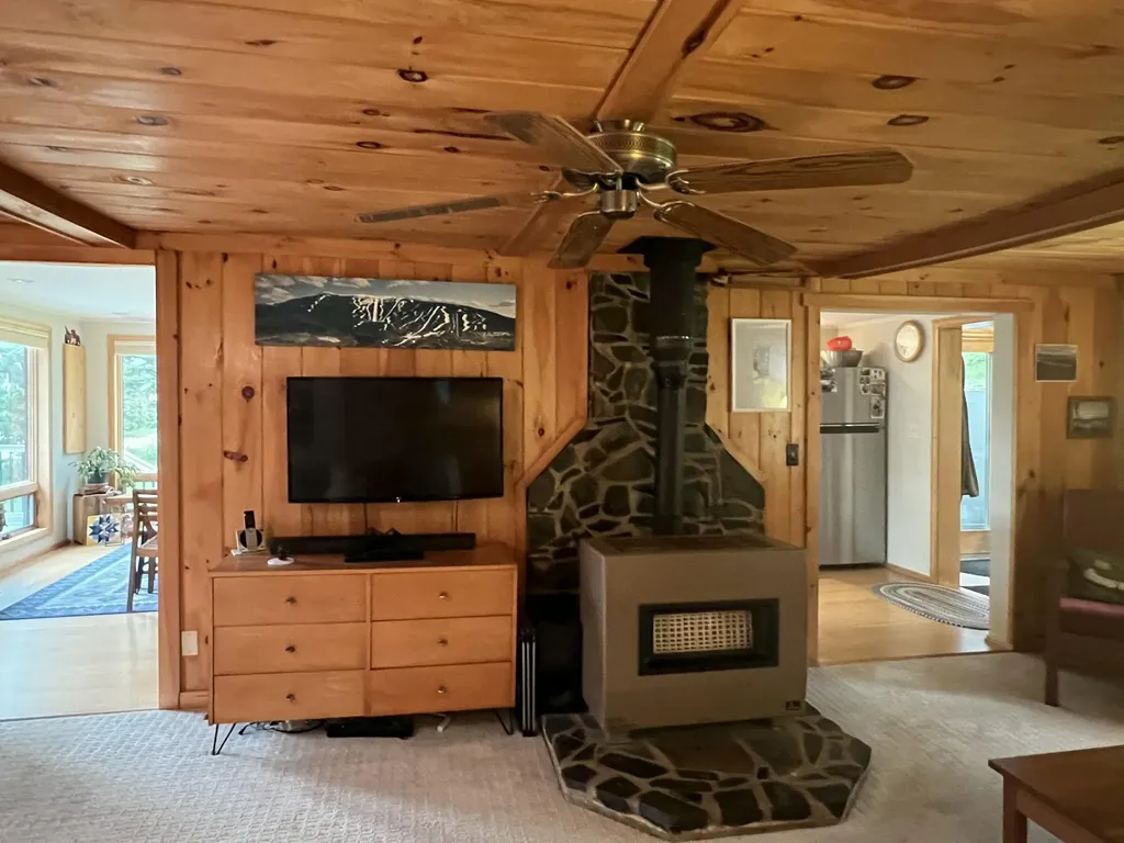 2 Lynn Way Rangeley ME 04970