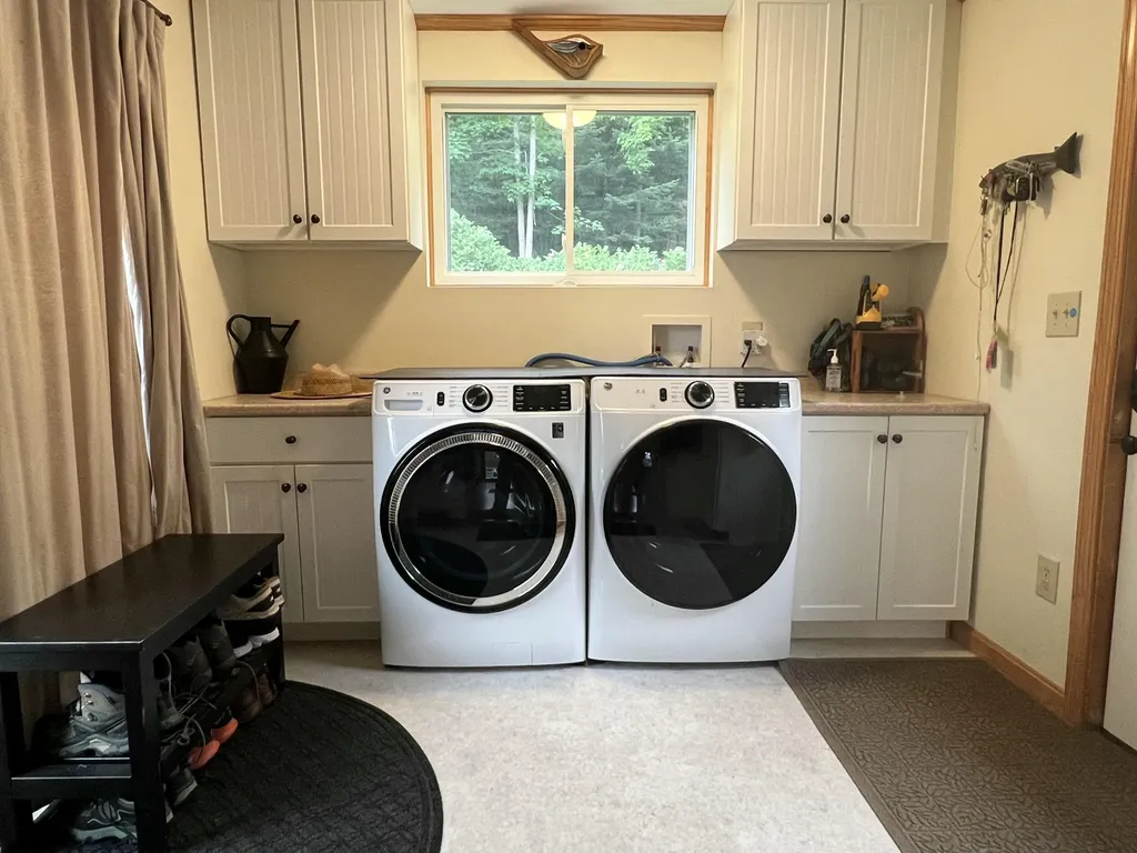 2 Lynn Way Rangeley ME 04970
