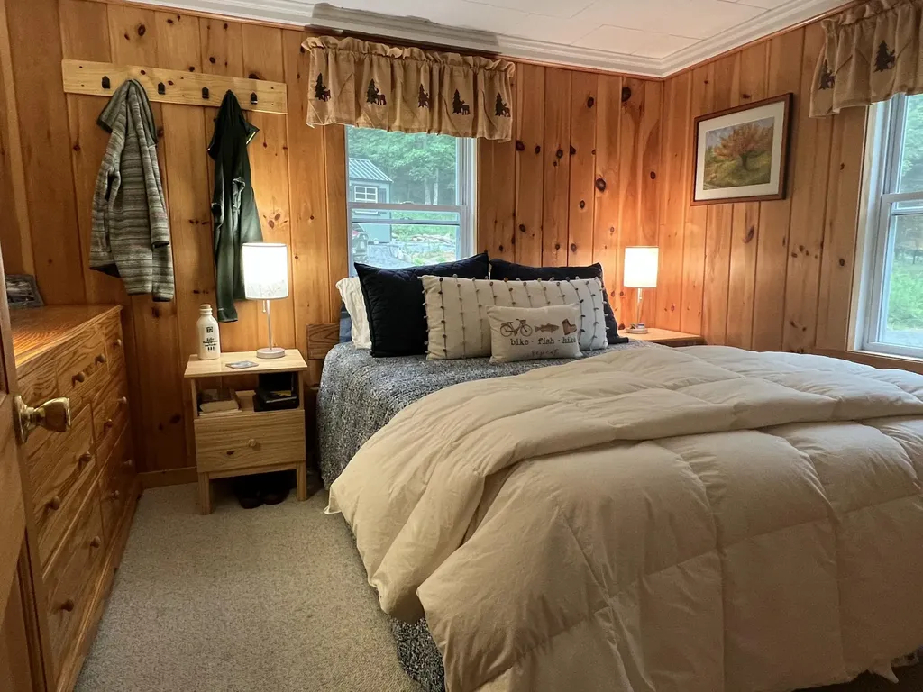2 Lynn Way Rangeley ME 04970