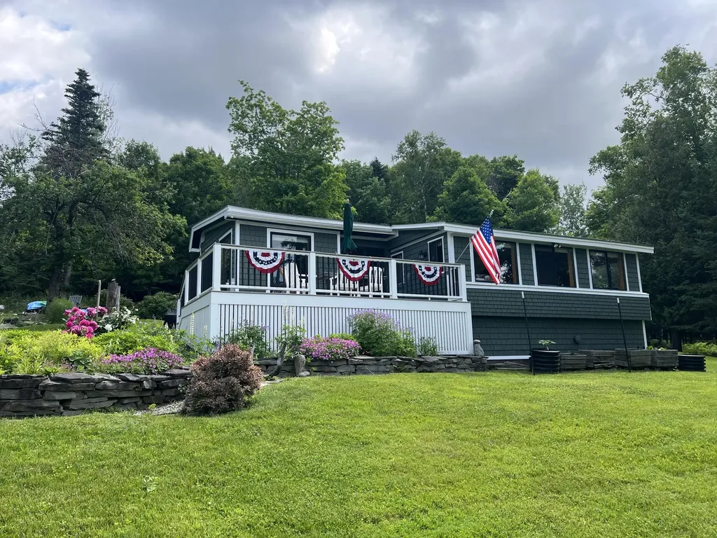 2 Lynn Way Rangeley ME 04970