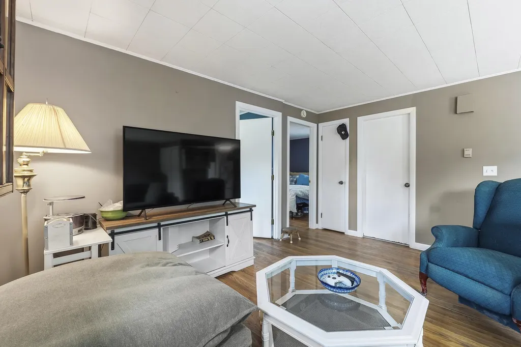 44 King Road Lisbon ME 04250