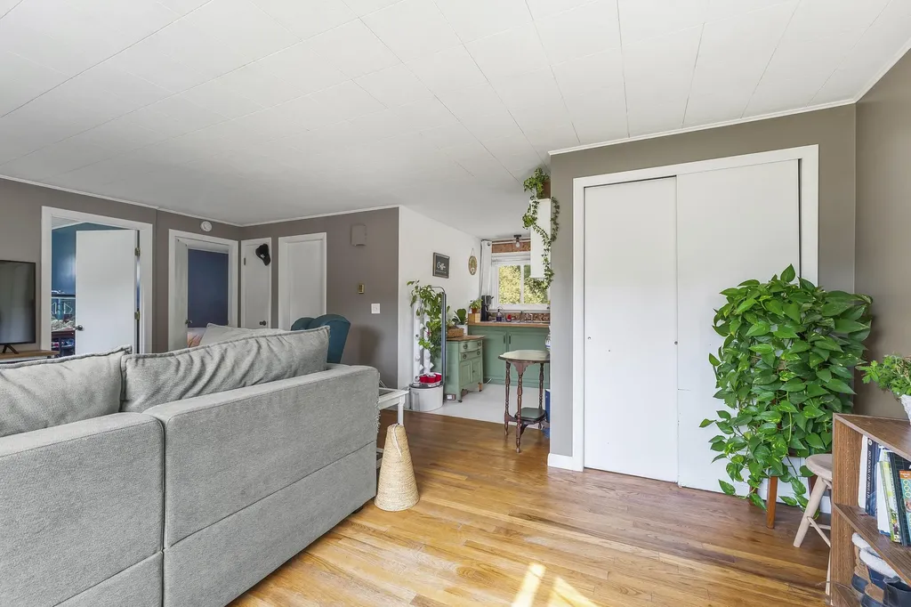 44 King Road Lisbon ME 04250