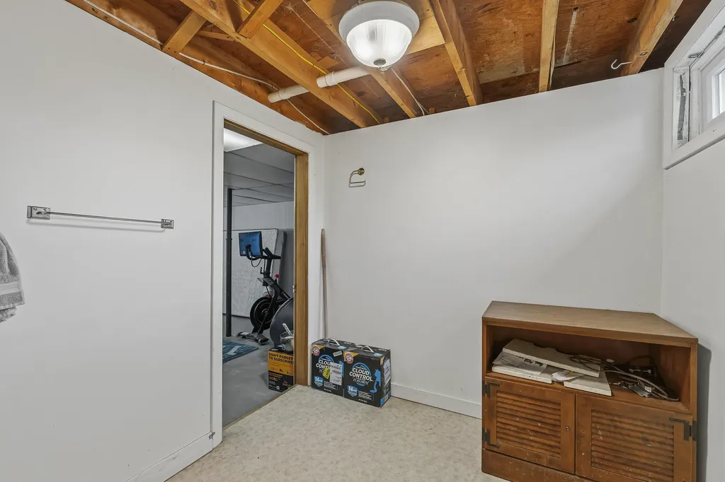 44 King Road Lisbon ME 04250
