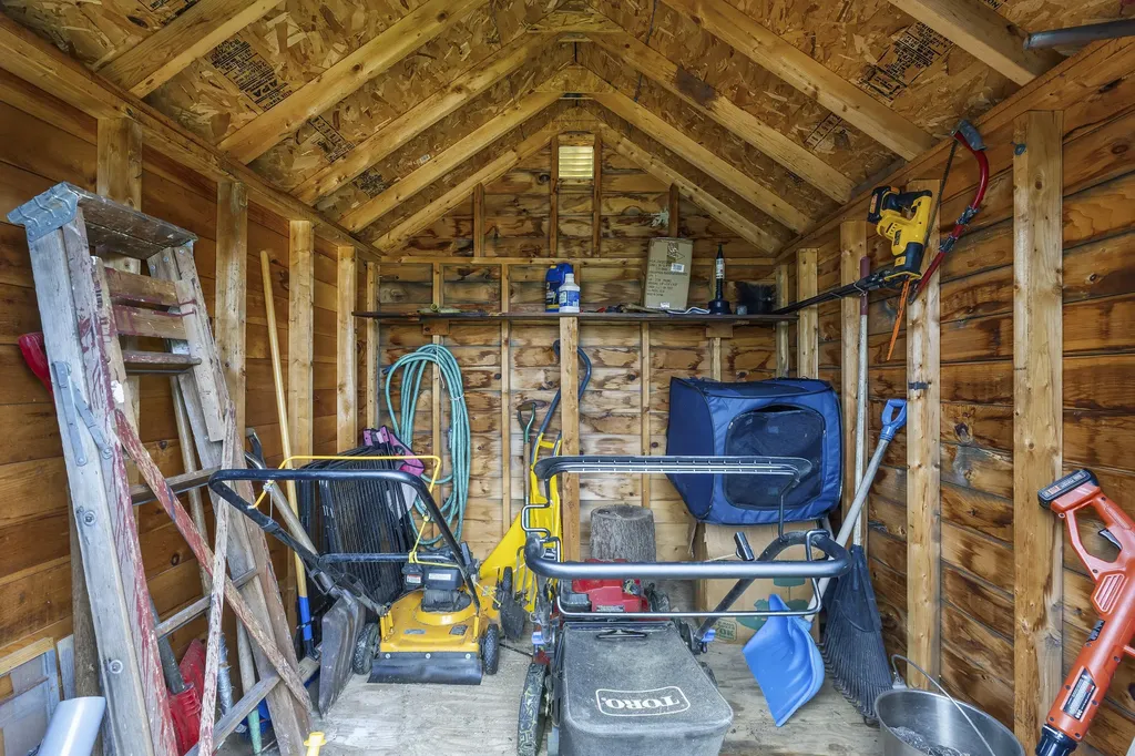 44 King Road Lisbon ME 04250
