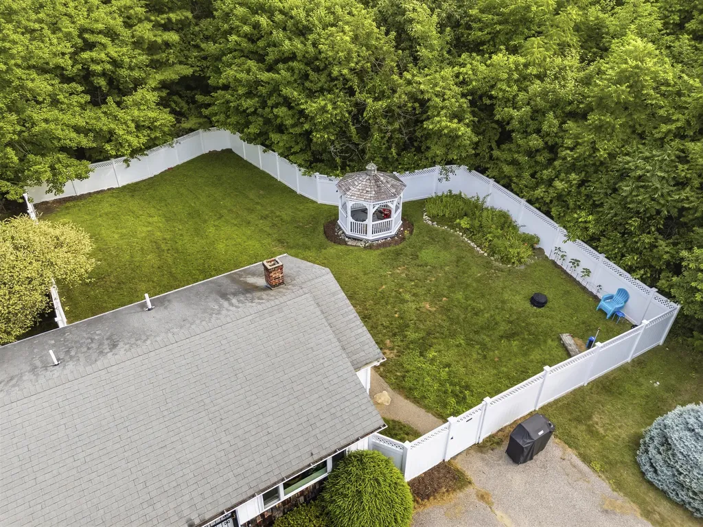 44 King Road Lisbon ME 04250