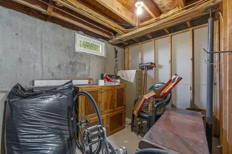 44 King Road Lisbon ME 04250