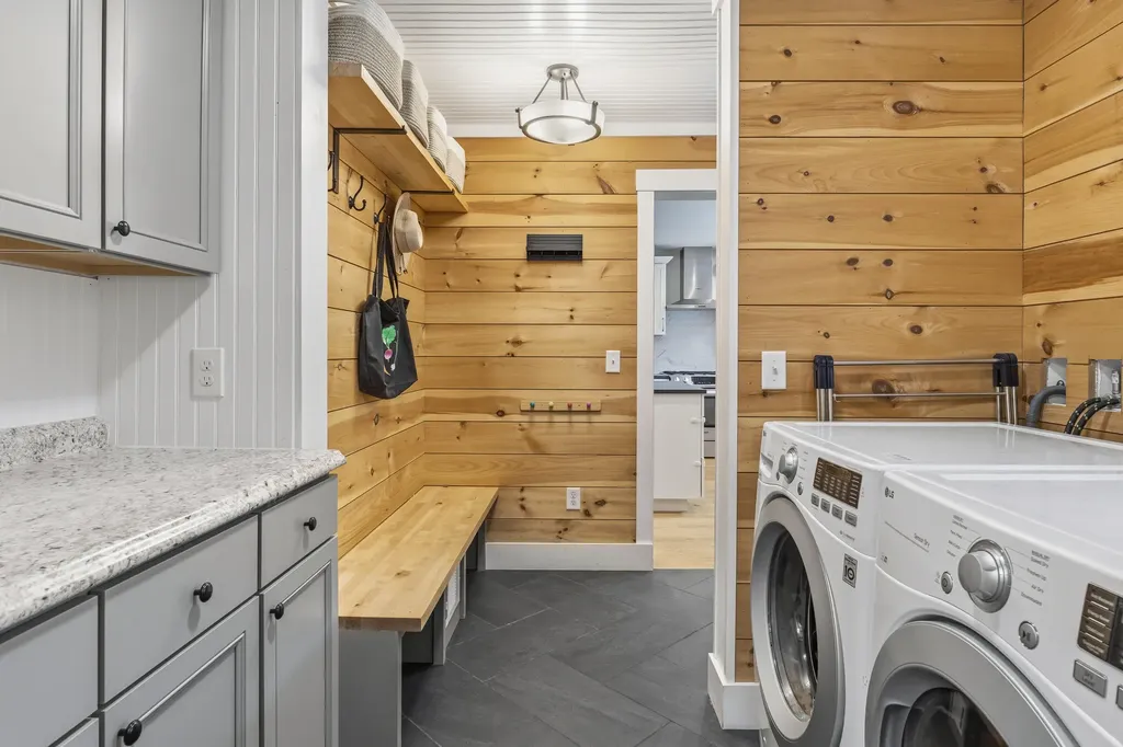 45 Charles Hill Road Kittery ME 03905