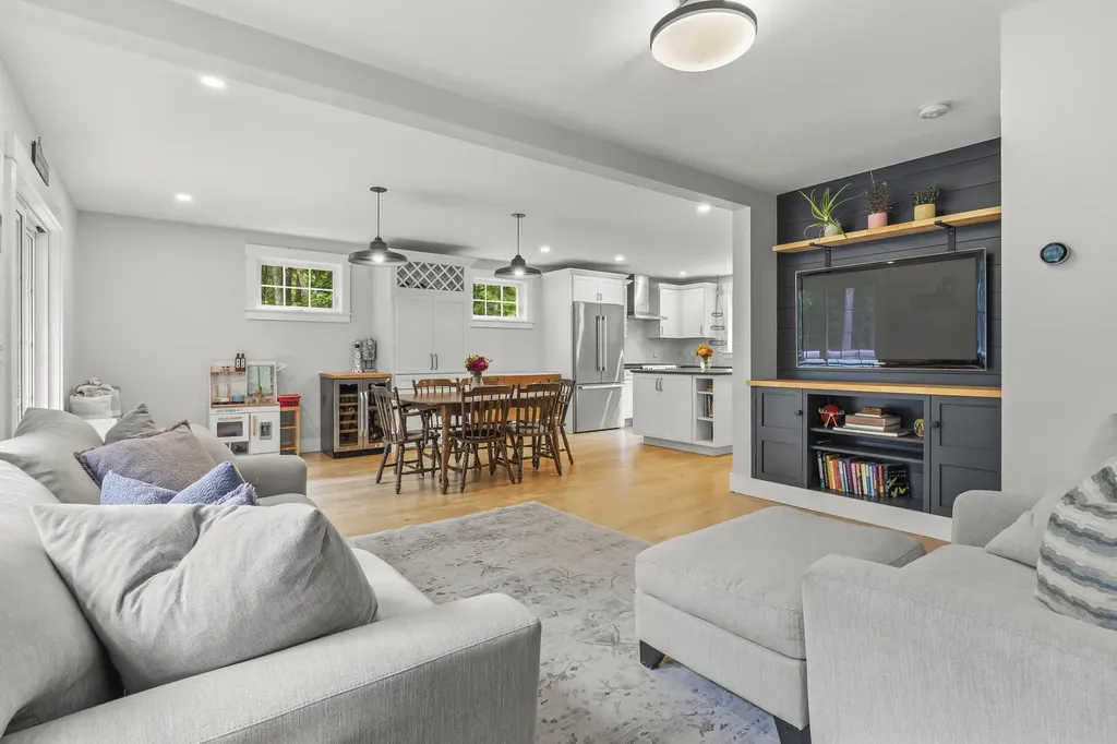 45 Charles Hill Road Kittery ME 03905