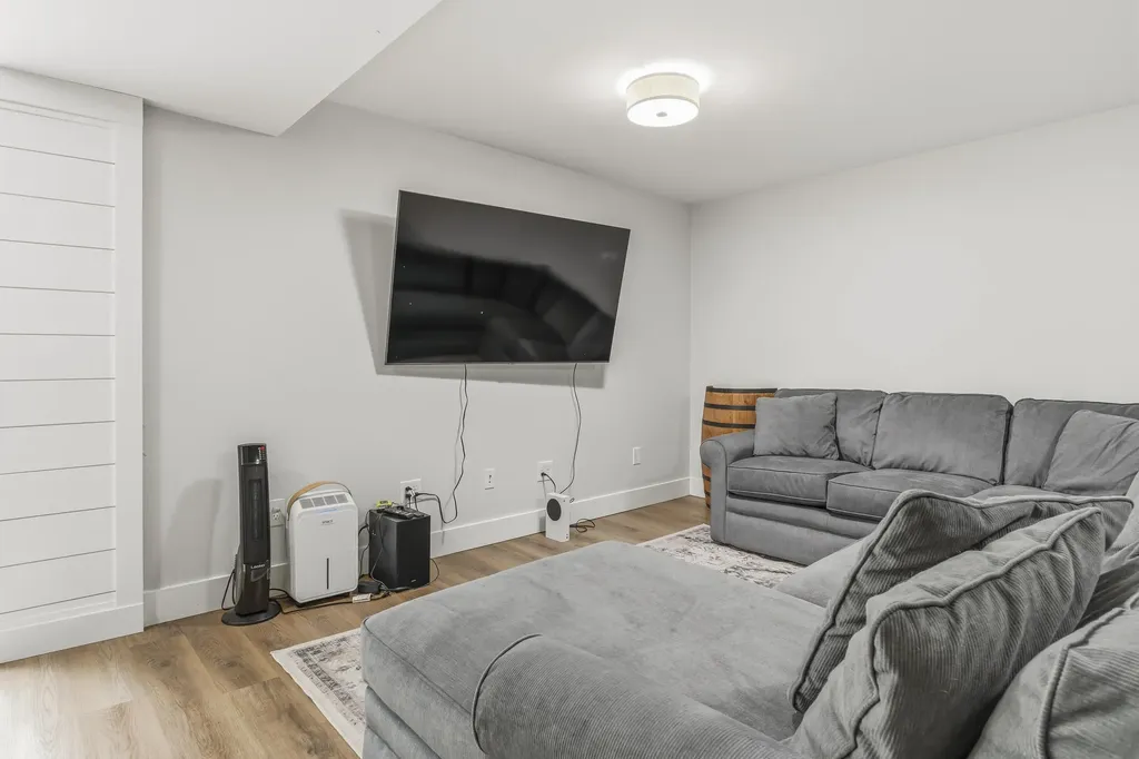 45 Charles Hill Road Kittery ME 03905