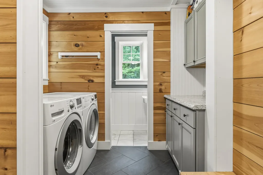 45 Charles Hill Road Kittery ME 03905