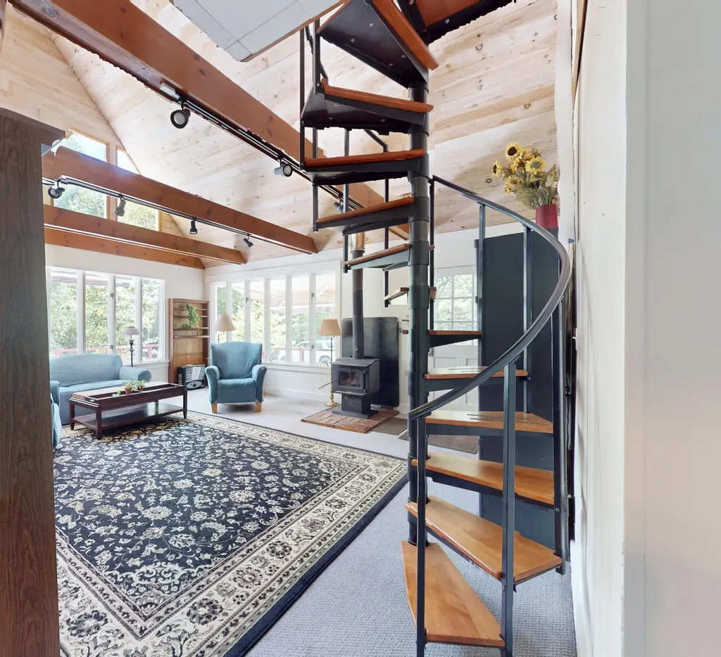 215 Payson Path Hope ME 04847