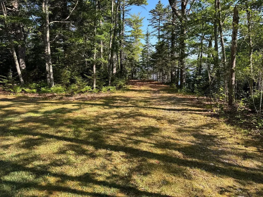 00 Pine Tree Lane Boothbay ME 04537