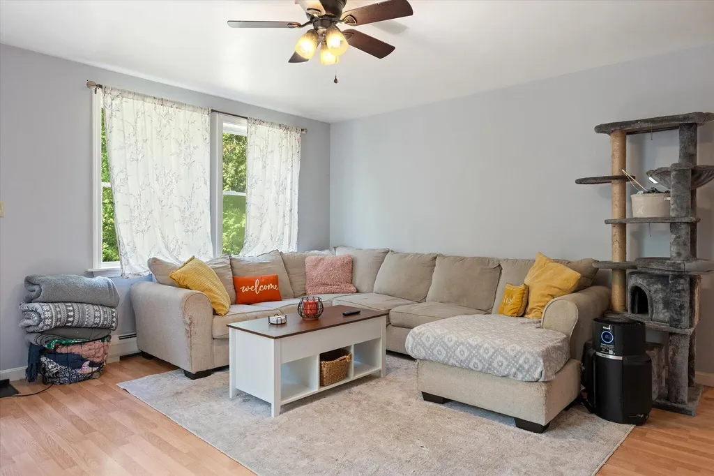 12 Seekins Way Orrington ME 04474