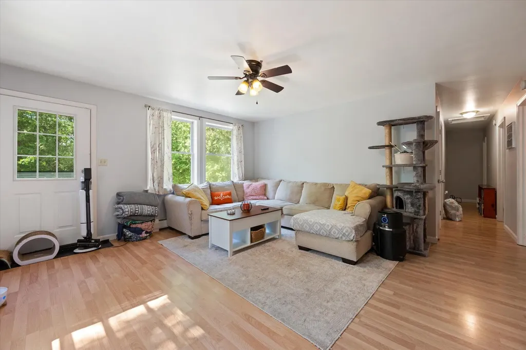 12 Seekins Way Orrington ME 04474