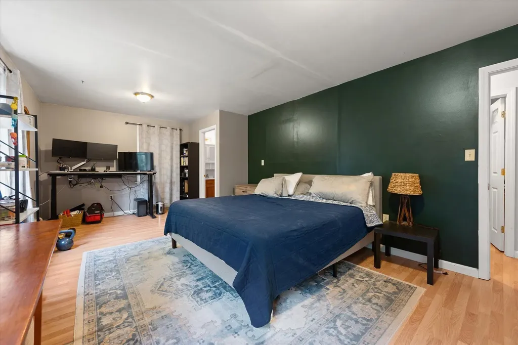 12 Seekins Way Orrington ME 04474