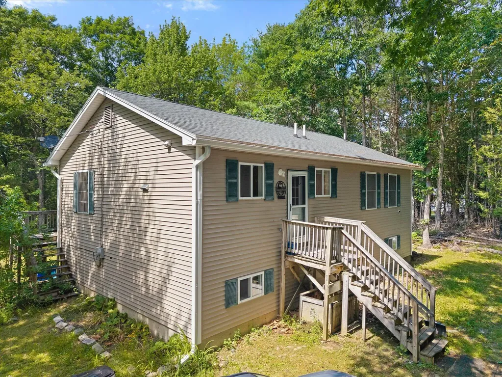 12 Seekins Way Orrington ME 04474