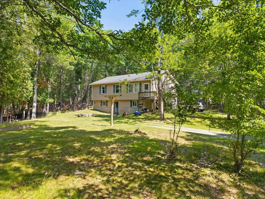 12 Seekins Way Orrington ME 04474