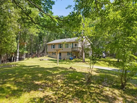 12 Seekins Way Orrington ME 04474