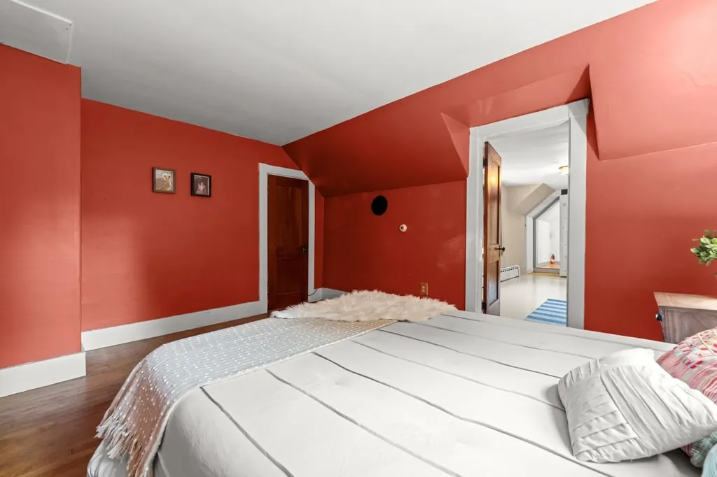 32 Don Hunt Road Norway ME 04268