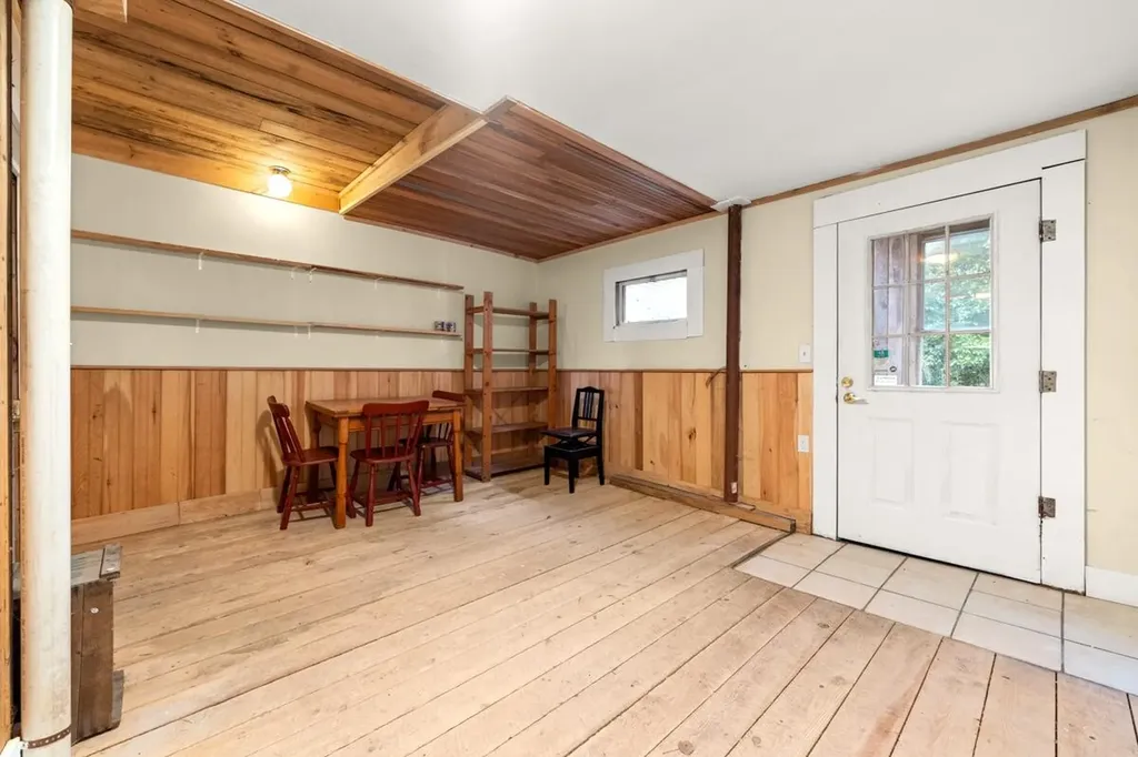 32 Don Hunt Road Norway ME 04268