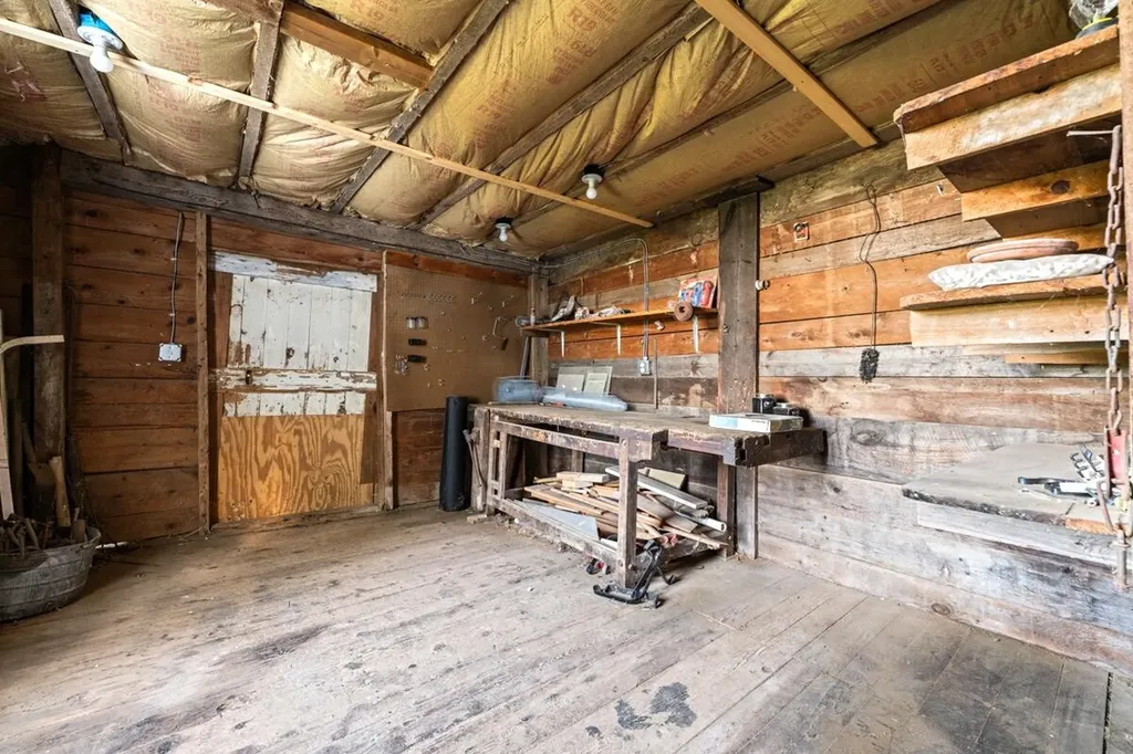32 Don Hunt Road Norway ME 04268