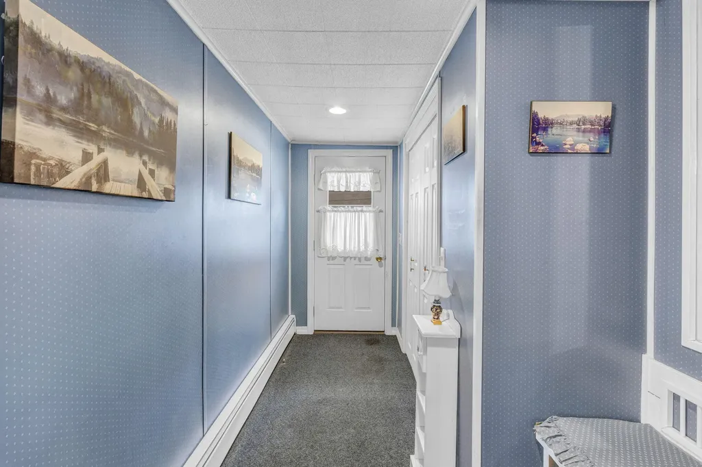 18 Grove Street East Millinocket ME 04430