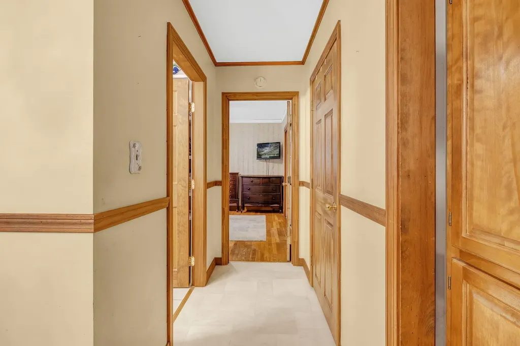 18 Grove Street East Millinocket ME 04430