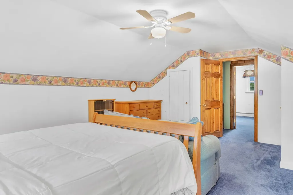 18 Grove Street East Millinocket ME 04430