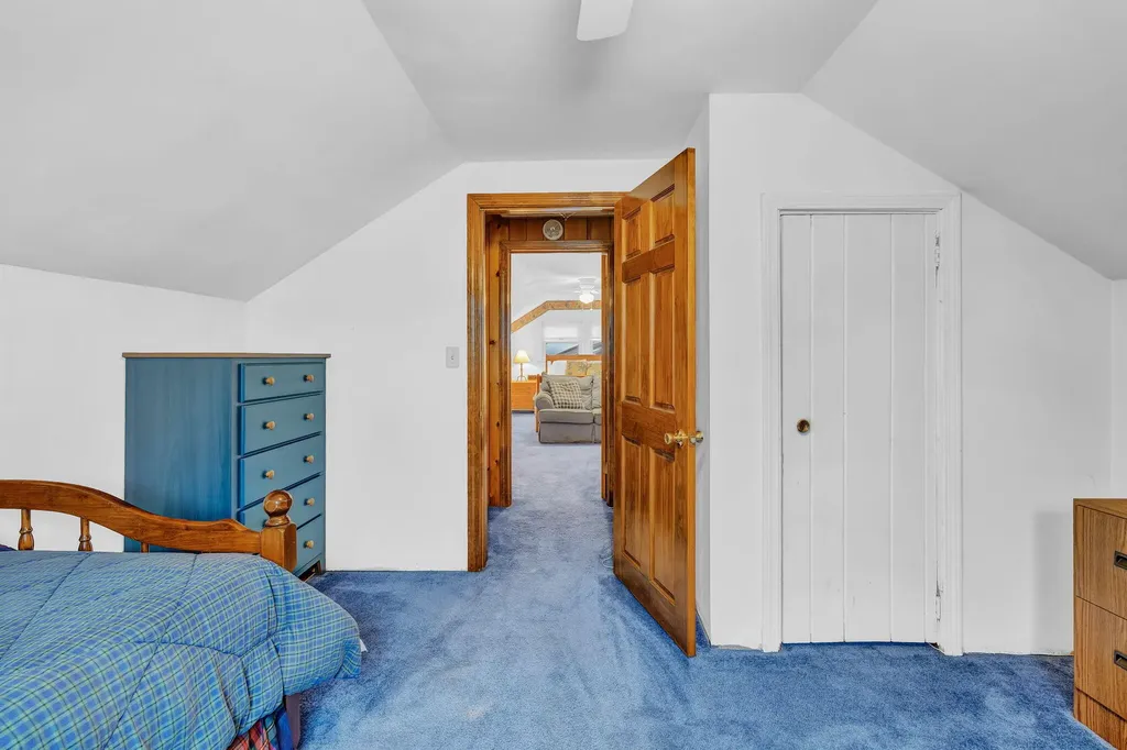 18 Grove Street East Millinocket ME 04430