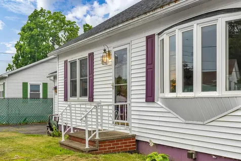 18 Grove Street East Millinocket ME 04430
