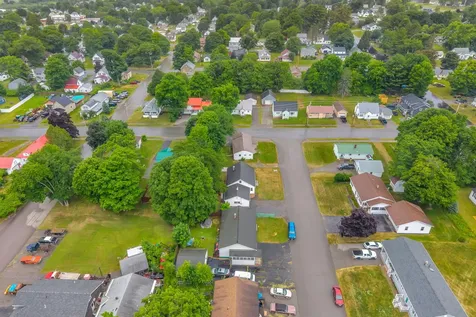 18 Grove Street East Millinocket ME 04430