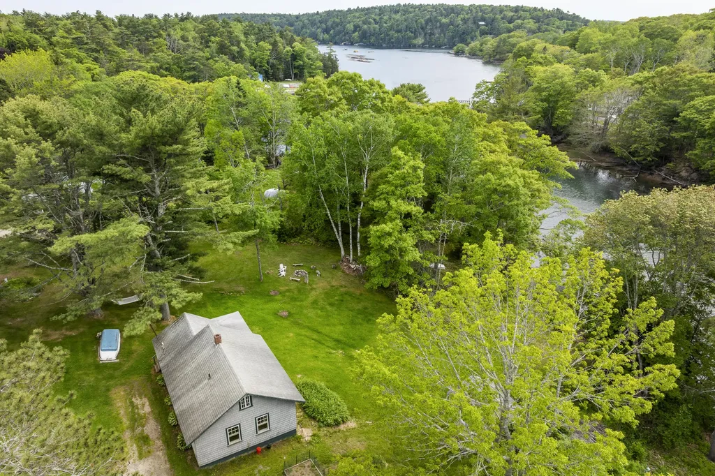 193 Lobster Cove Road Boothbay Harbor ME 04538