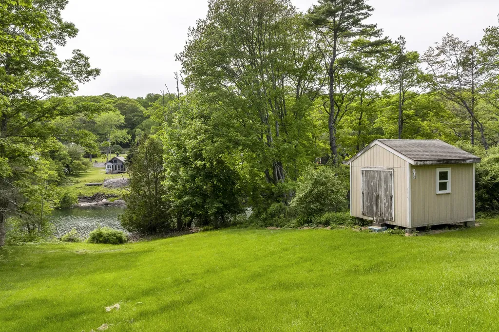 193 Lobster Cove Road Boothbay Harbor ME 04538