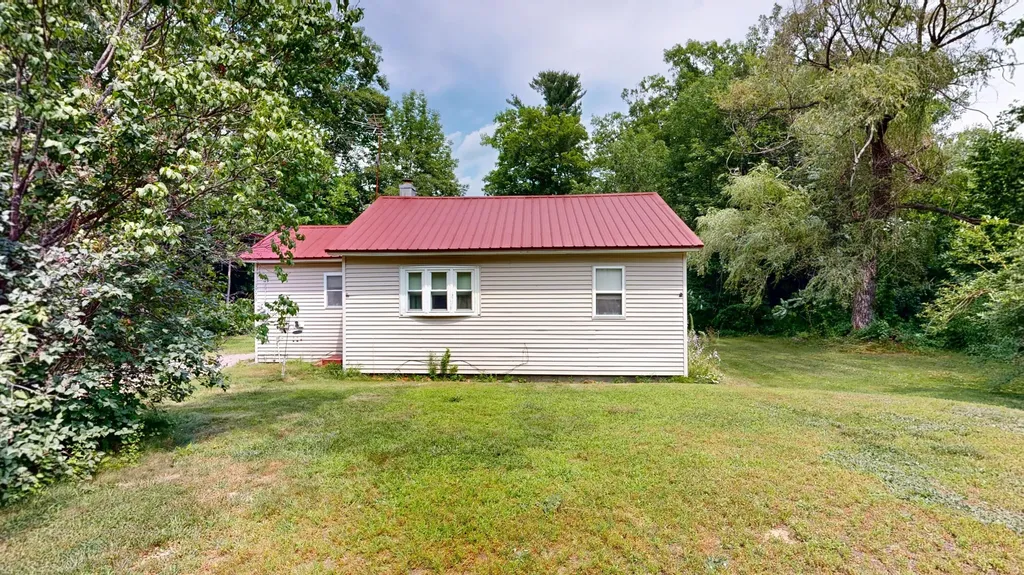 1776 Riverside Drive Auburn ME 04210