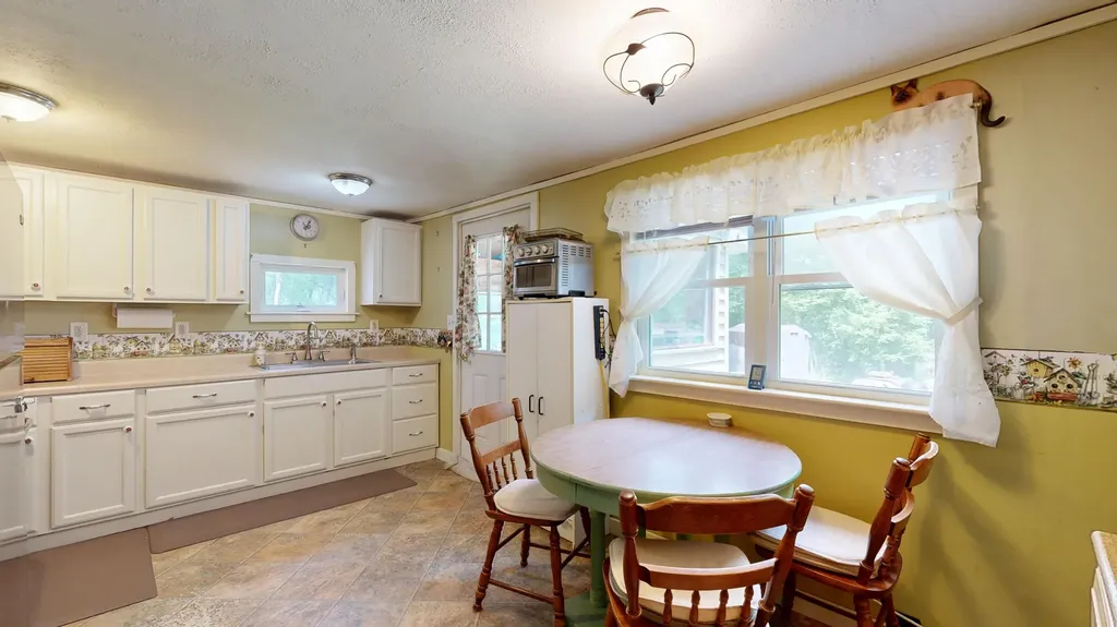 1776 Riverside Drive Auburn ME 04210