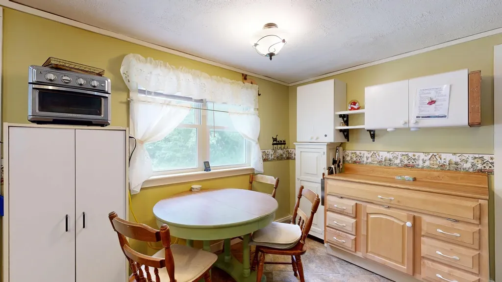 1776 Riverside Drive Auburn ME 04210