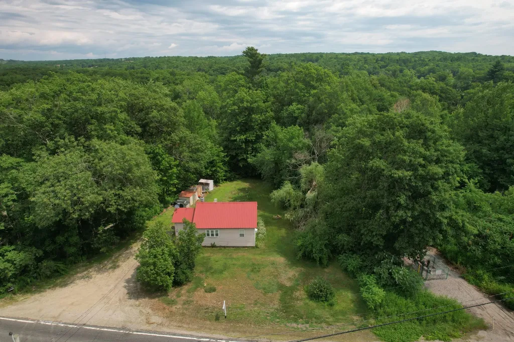1776 Riverside Drive Auburn ME 04210