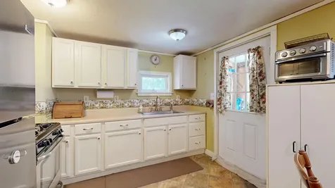 1776 Riverside Drive Auburn ME 04210