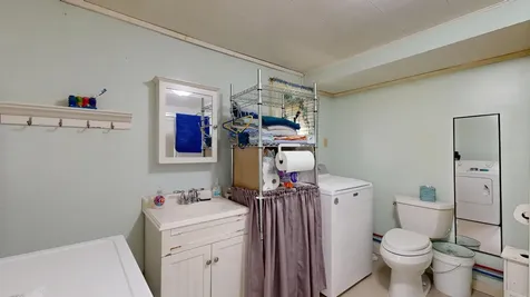 1776 Riverside Drive Auburn ME 04210