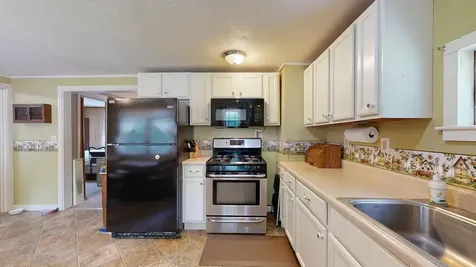 1776 Riverside Drive Auburn ME 04210