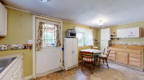 1776 Riverside Drive Auburn ME 04210