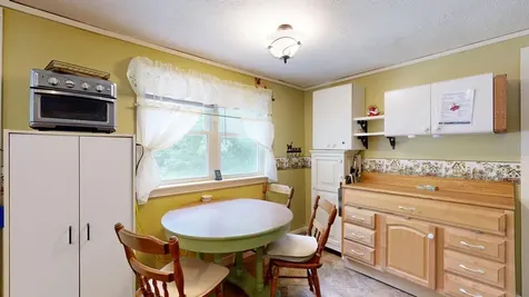 1776 Riverside Drive Auburn ME 04210